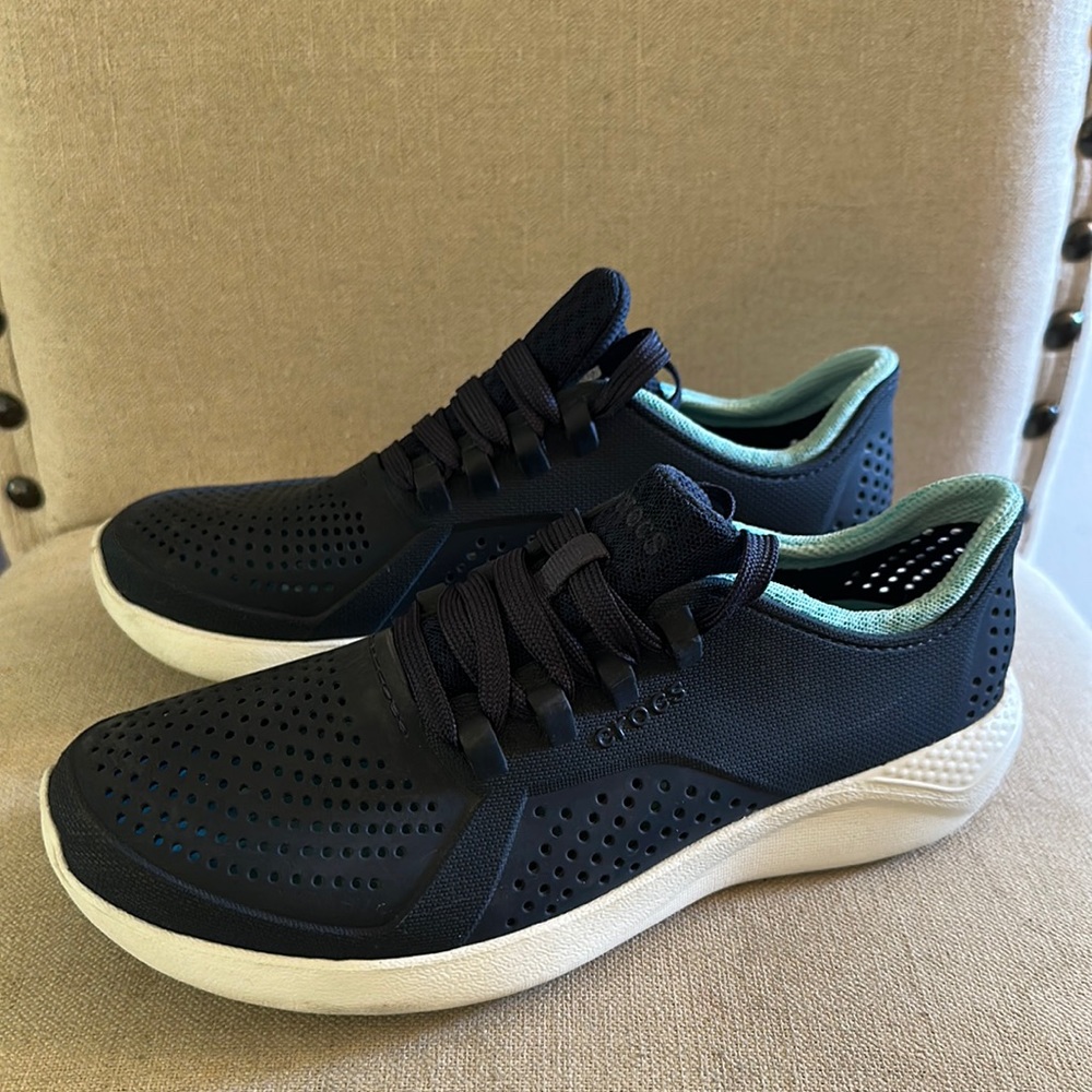 Crocs LiteRide Pacer Women’s Lightweight Sneakers Navy Blue Teal Size 7